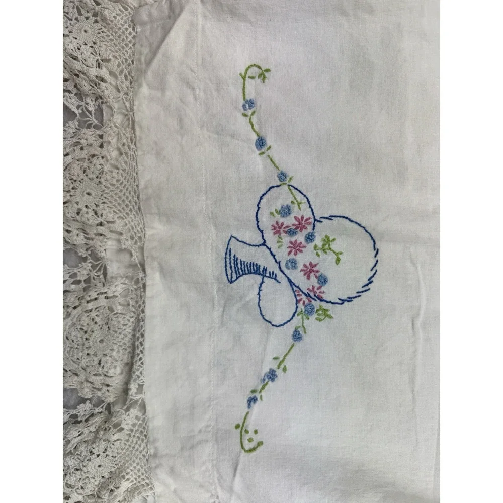 Dresser Scarf Kitchen Towel ViNtAgE hand stitched Brides Baskets 45